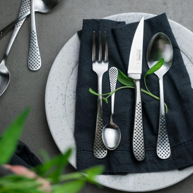 Bestickset i 16 delar