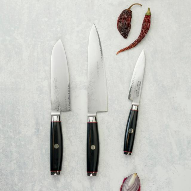 Santokukniv 16,5 cm + knivskydd